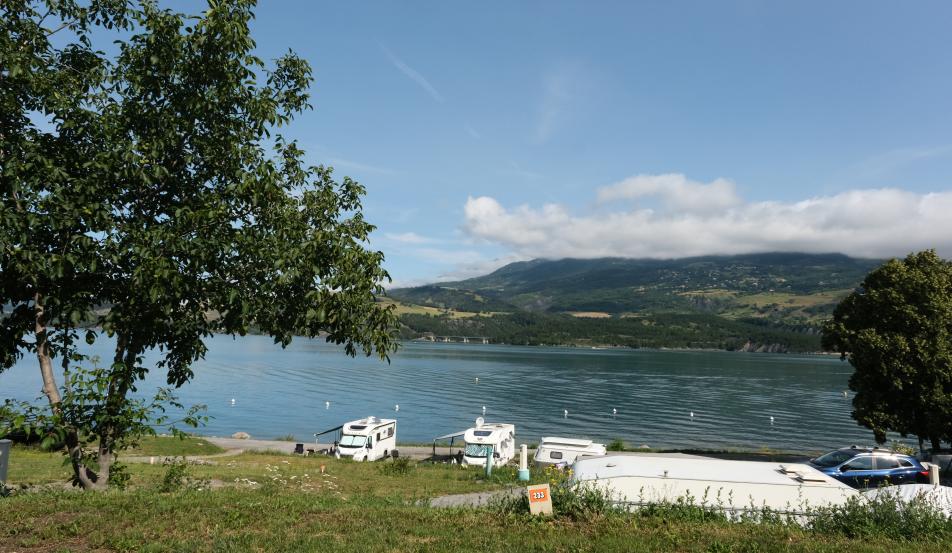 Camping serre-ponçon camping-car bord du lac