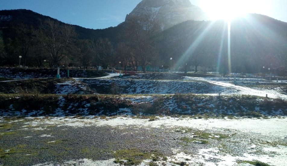Camping Le Grand Large Emplacement toute l'année vue lac