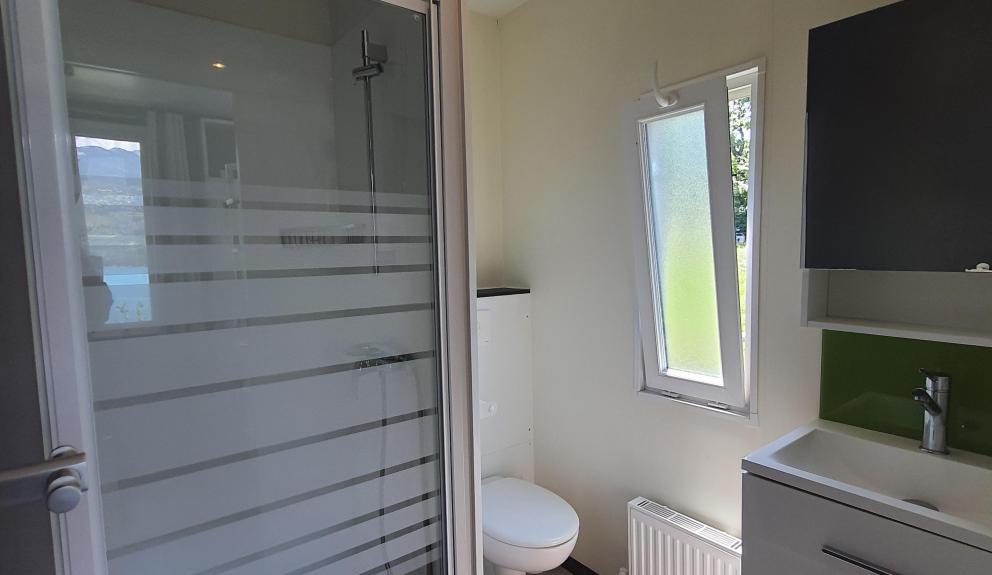 Camping Serre-Ponçon mobilhome 6 personnes lac sdb